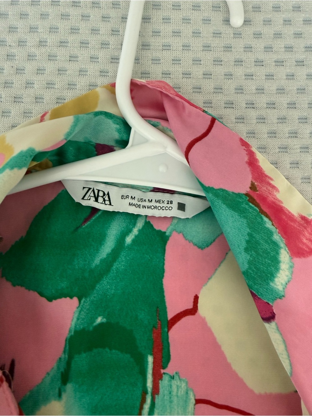 ZARA Multicolor Floral Print Blouse in Pink, Green & Cream - Picture 4 of 6